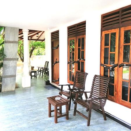 Induwara Safari Resort Udawalawe Esterno foto