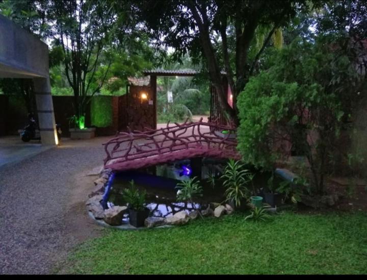 Induwara Safari Resort Udawalawe Esterno foto
