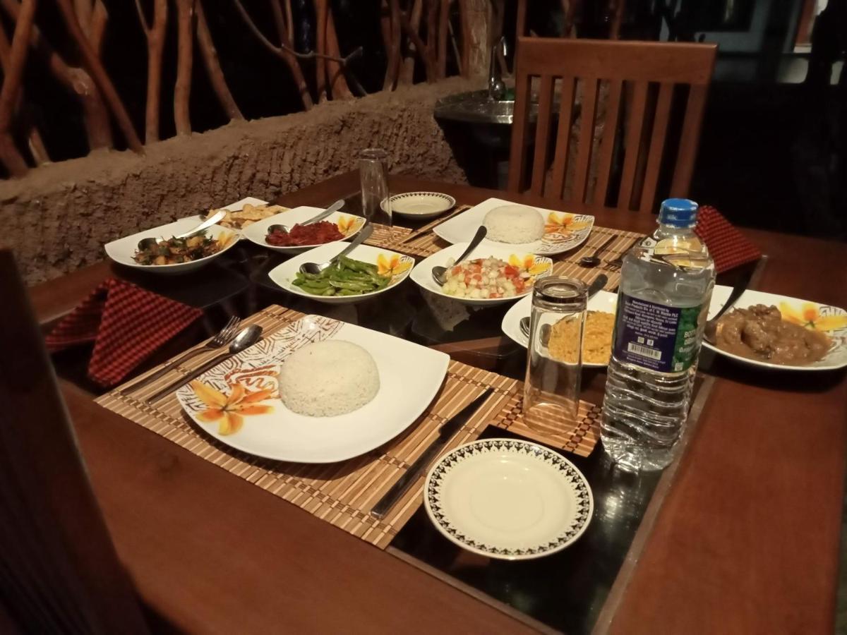 Induwara Safari Resort Udawalawe Esterno foto