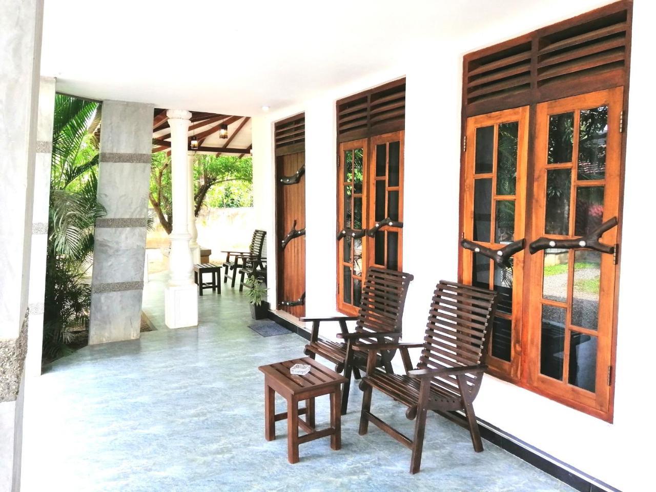 Induwara Safari Resort Udawalawe Esterno foto